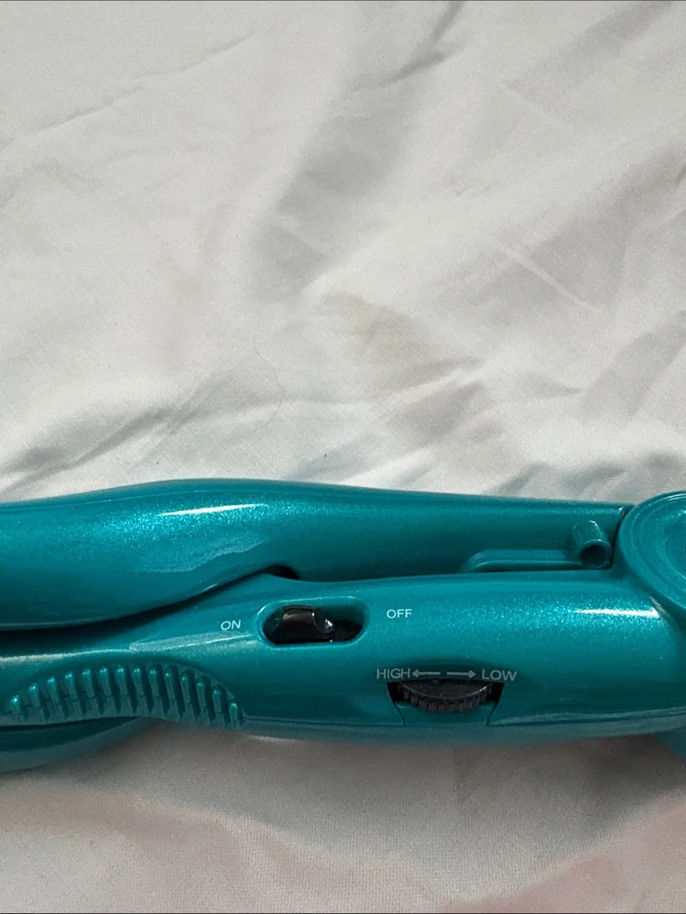 Bed Head Wave Artist Triple Barrel Waver - Teal/Silver